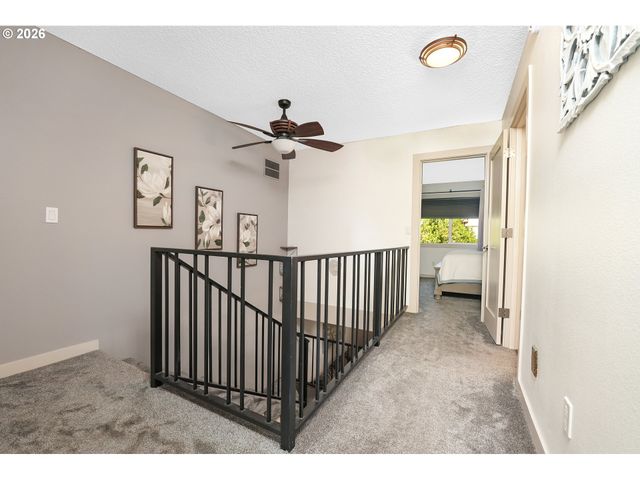 623 N HAYDEN BAY Dr, Portland, OR 97217