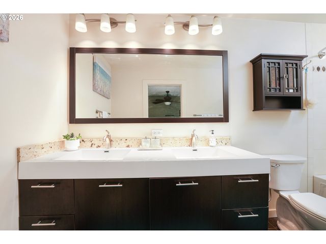 623 N HAYDEN BAY Dr, Portland, OR 97217