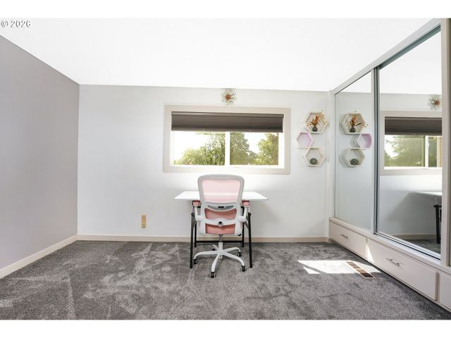 623 N HAYDEN BAY Dr, Portland, OR 97217