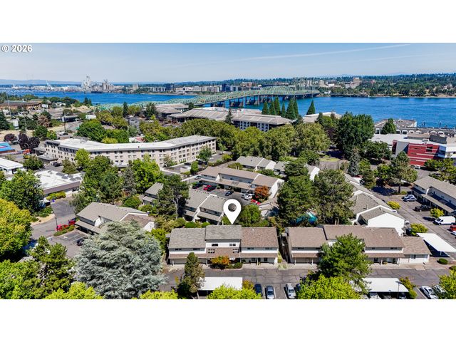 623 N HAYDEN BAY Dr, Portland, OR 97217