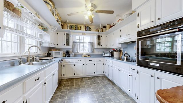 3883 Dobbins Pike, Portland, TN 37148