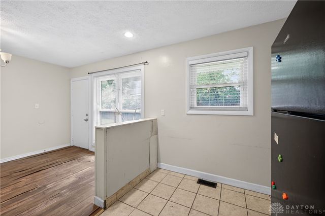 301 Applegate Road, Dayton, OH 45322