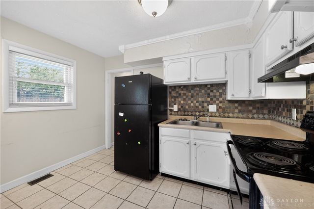 301 Applegate Road, Dayton, OH 45322