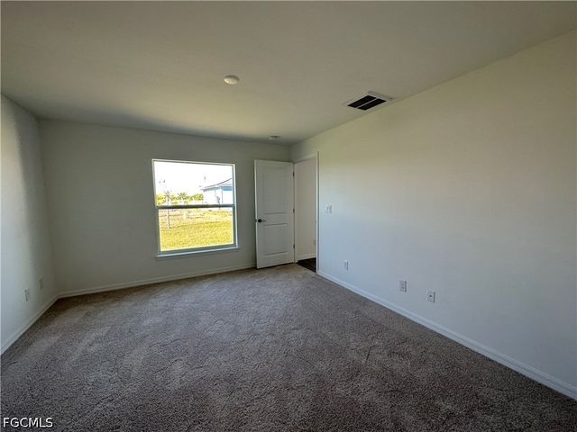 2604 NW 8th PL, Cape Coral, FL 33993