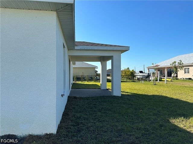 2604 NW 8th PL, Cape Coral, FL 33993