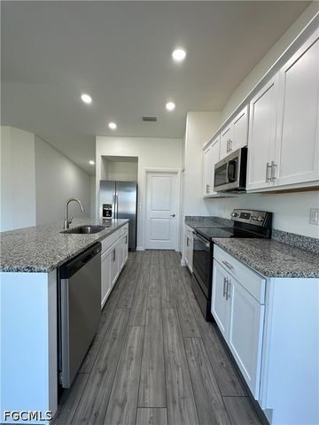 2604 NW 8th PL, Cape Coral, FL 33993