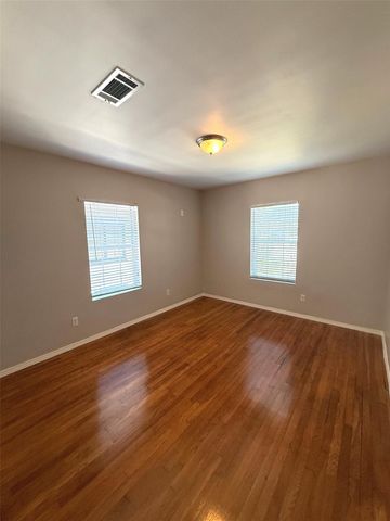 1915 Binz Street 1, Houston, TX 77004