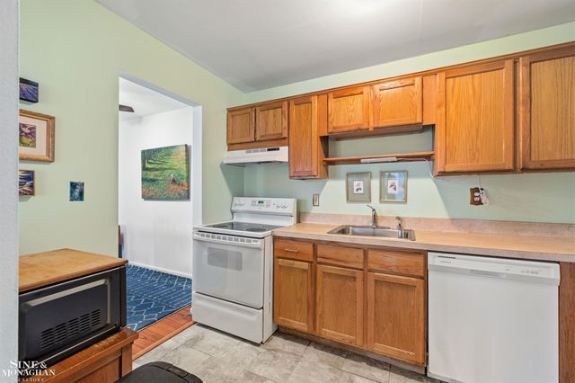 809 Sunset Lane, Saint Clair Shores, MI 48082