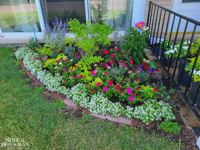 809 Sunset Lane, Saint Clair Shores, MI 48082