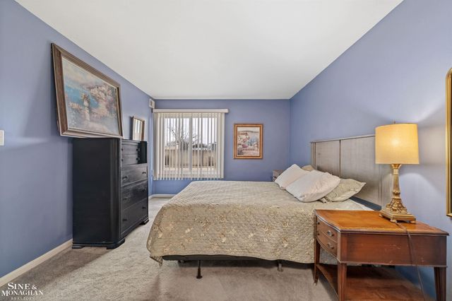 809 Sunset Lane, Saint Clair Shores, MI 48082