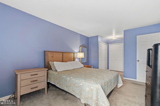 809 Sunset Lane, Saint Clair Shores, MI 48082