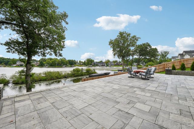 4890 Clinton Drive, Independence Charter Township, MI 48346