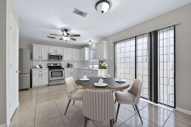 11811 Fossil Rock Lane, Houston, TX 77034