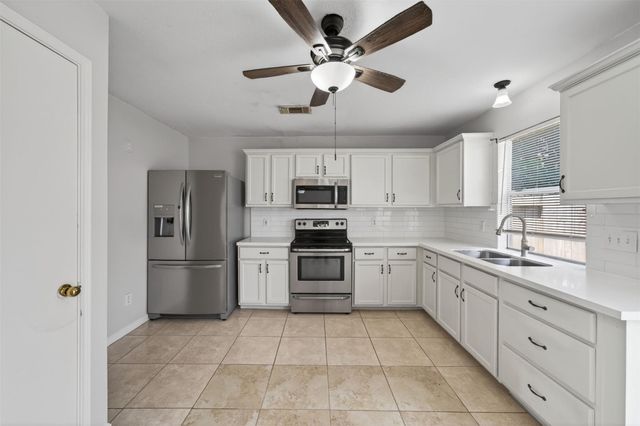 11811 Fossil Rock Lane, Houston, TX 77034