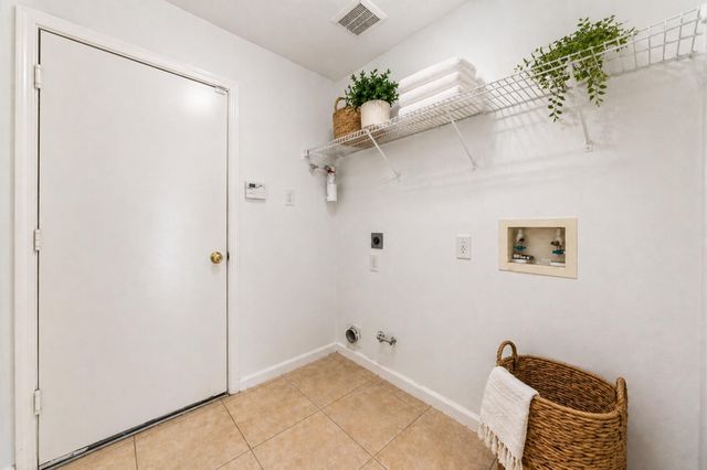 11811 Fossil Rock Lane, Houston, TX 77034
