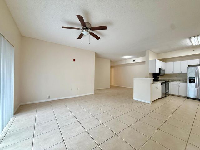 6928 SW 39th Street A107, Davie, FL 33314