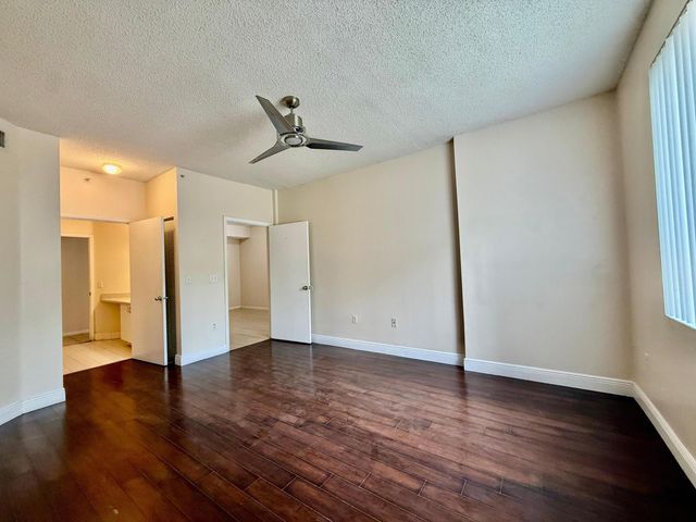 6928 SW 39th Street A107, Davie, FL 33314