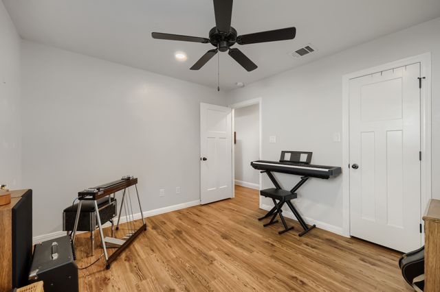 1572 Lizzie Lane, Burleson, TX 76028