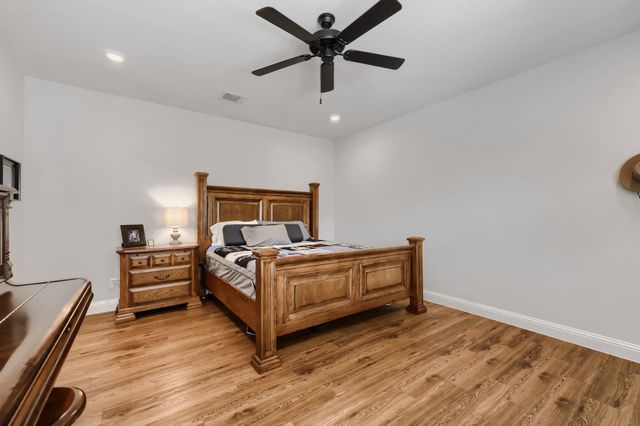 1572 Lizzie Lane, Burleson, TX 76028