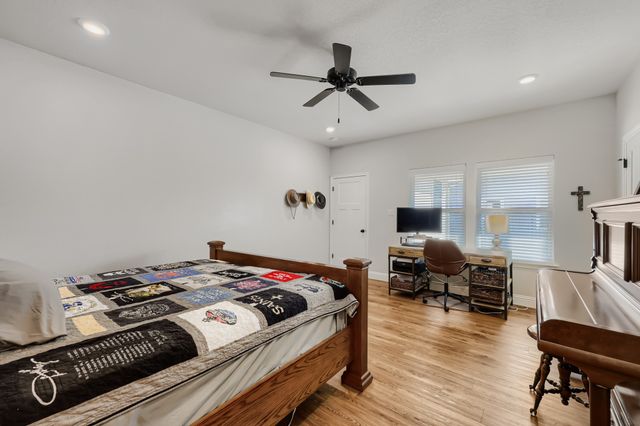 1572 Lizzie Lane, Burleson, TX 76028