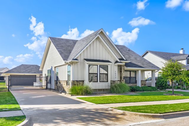 1572 Lizzie Lane, Burleson, TX 76028