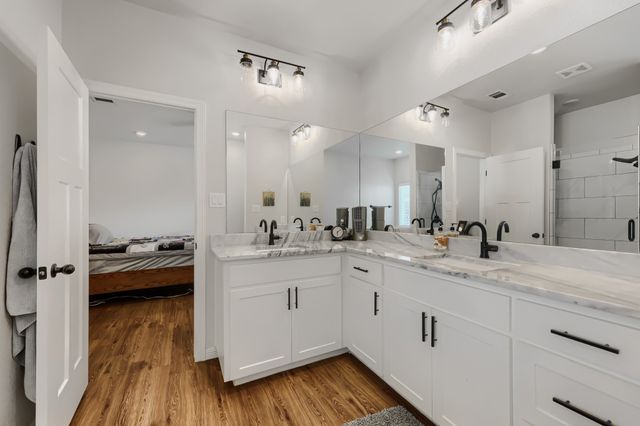 1572 Lizzie Lane, Burleson, TX 76028