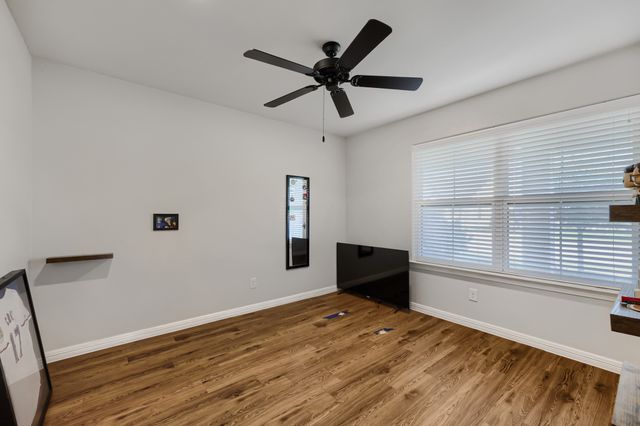 1572 Lizzie Lane, Burleson, TX 76028