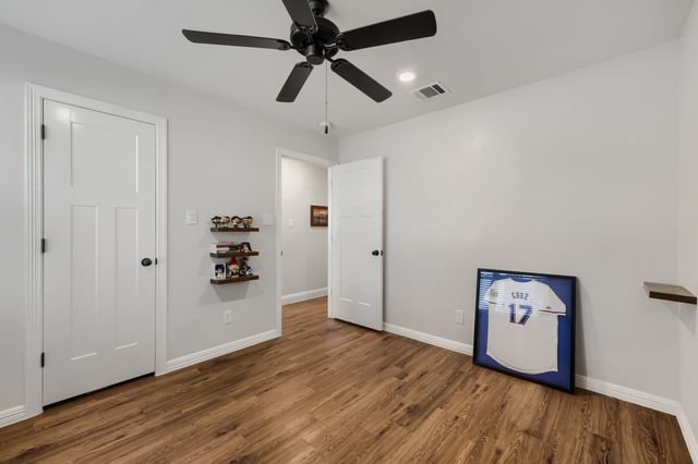 1572 Lizzie Lane, Burleson, TX 76028