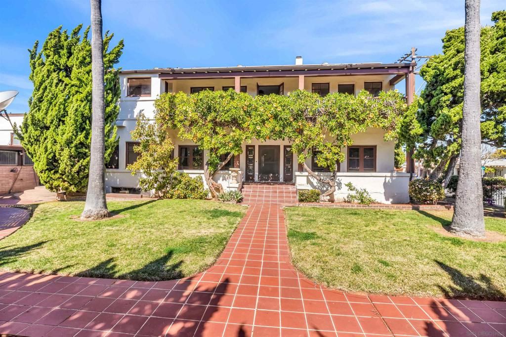 Image 1 of property listing at 4190 92 Palmetto way, San Diego, CA 92103