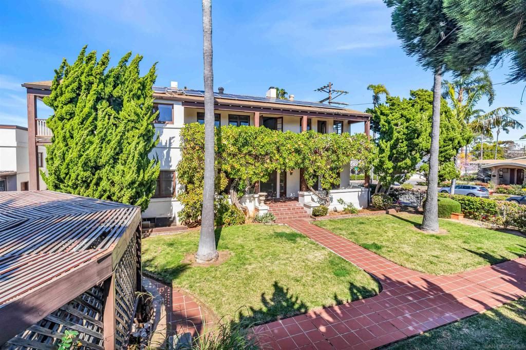 Image 2 of property listing at 4190 92 Palmetto way, San Diego, CA 92103