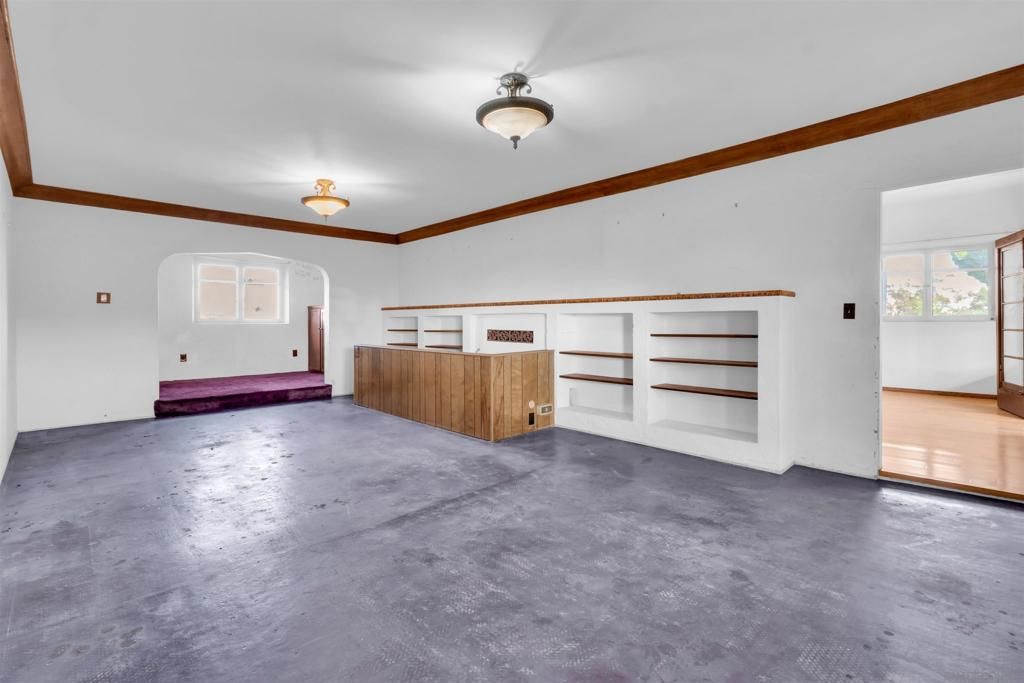 Image 31 of property listing at 4190 92 Palmetto way, San Diego, CA 92103