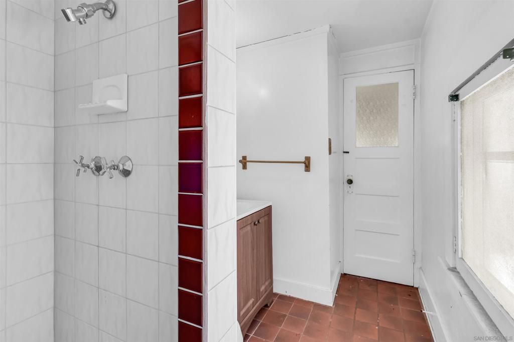 Image 60 of property listing at 4190 92 Palmetto way, San Diego, CA 92103