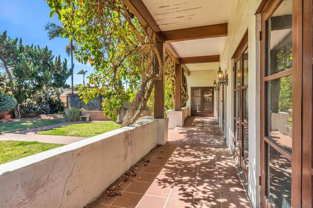 Image 7 of property listing at 4190 92 Palmetto way, San Diego, CA 92103