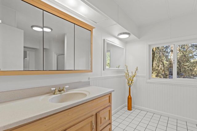 75 Obert Dr, Oroville, CA 95966