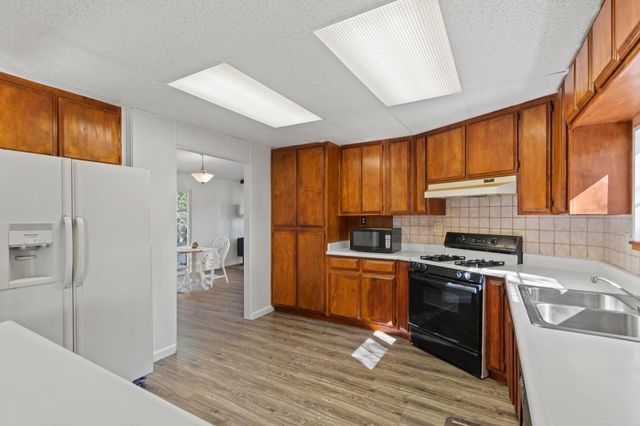 75 Obert Dr, Oroville, CA 95966