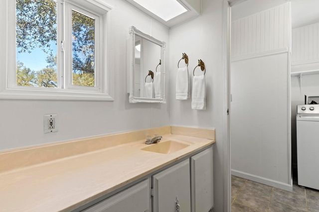 75 Obert Dr, Oroville, CA 95966