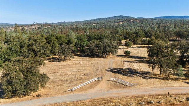 75 Obert Dr, Oroville, CA 95966