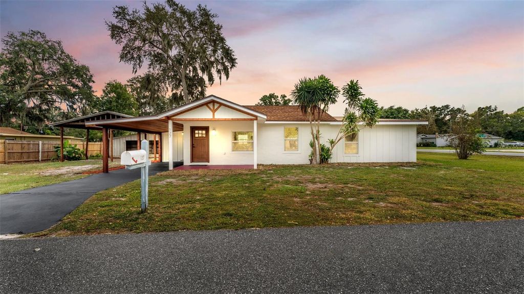 127 COLONIAL DRIVE, Auburndale, FL 33823