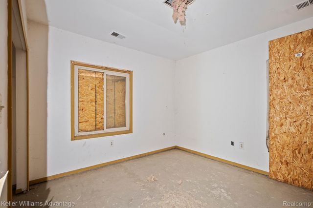 17300 BURGESS, Detroit, MI 48219