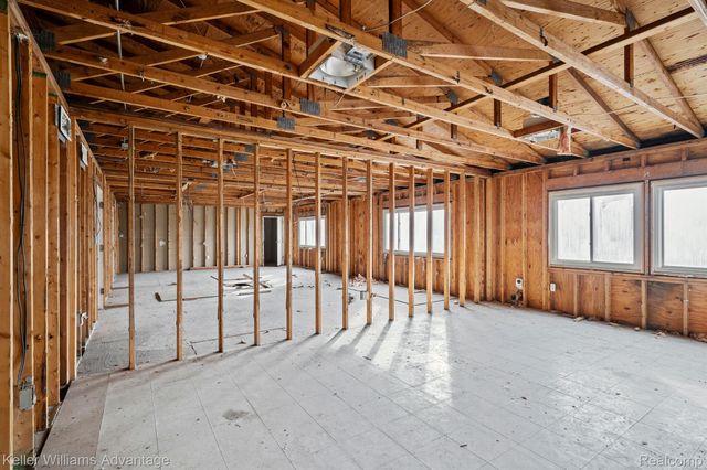 17300 BURGESS, Detroit, MI 48219