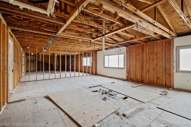 17300 BURGESS, Detroit, MI 48219