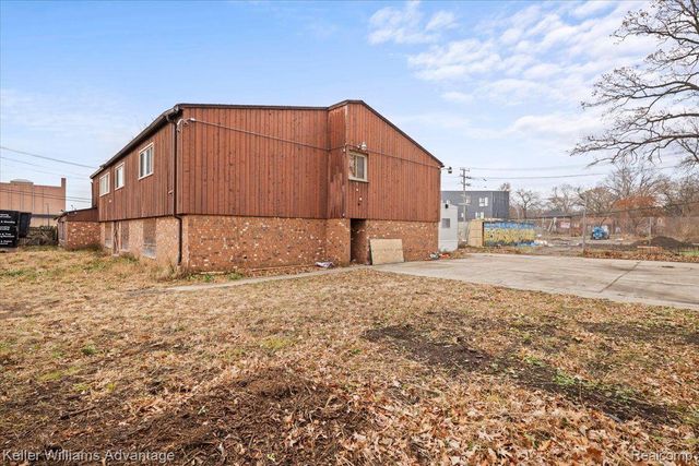 17300 BURGESS, Detroit, MI 48219