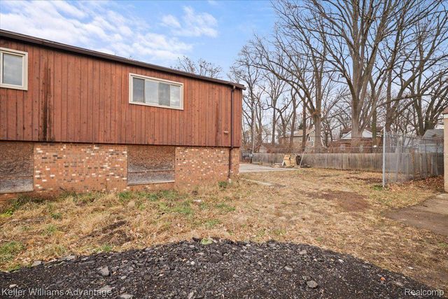17300 BURGESS, Detroit, MI 48219