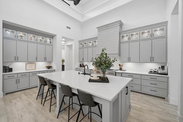 416 Huntington Park Drive, Montgomery, TX 77316