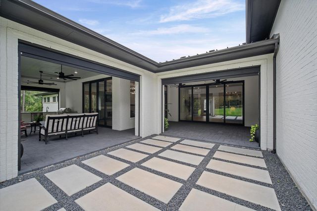 416 Huntington Park Drive, Montgomery, TX 77316
