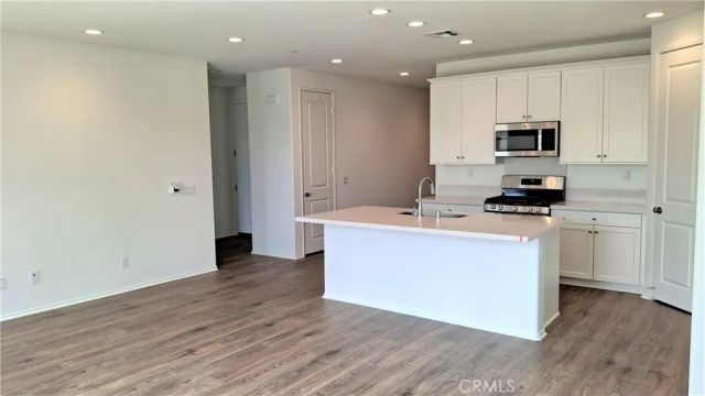 223 Almanac Street, Hemet, CA 92543