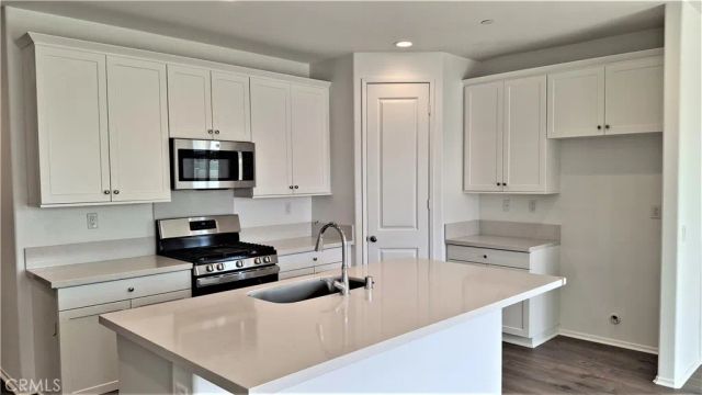 223 Almanac Street, Hemet, CA 92543