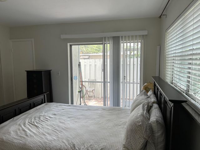 1220 NE 3rd Street 107, Fort Lauderdale, FL 33301