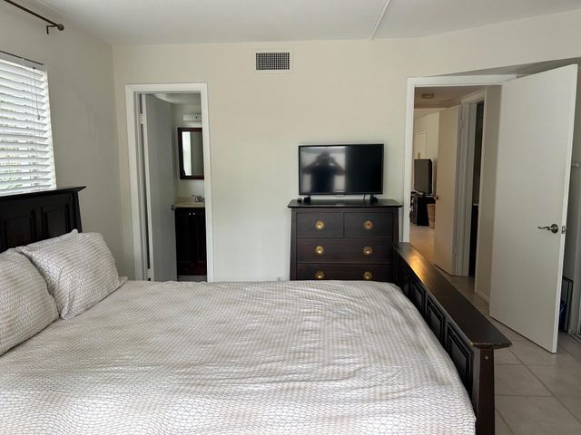 1220 NE 3rd Street 107, Fort Lauderdale, FL 33301