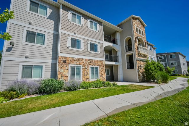 211 W RIDGE RD, Saratoga Springs, UT 84045